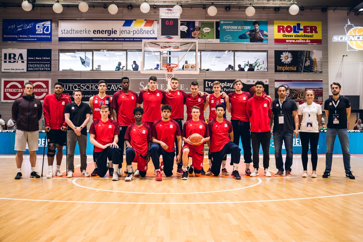 FCBB_Campus's tweet photo. Auf geht's ins #NBBL-Halbfinale gegen @albaberlin! 💯🙌
Unsere Aufstellung:
4 #Grant
5 #Brazzi
6 #Rudan
8 #Barako
9 #Walz
10 #George
11 #Vrcic
12 #Binapfl
13 #Schönheiter
14 #Zdravevski
15 #Sillah
16 #Weber
#FCBB_Jugend #TOP42019 https://t.co/KeJ3jgQvft