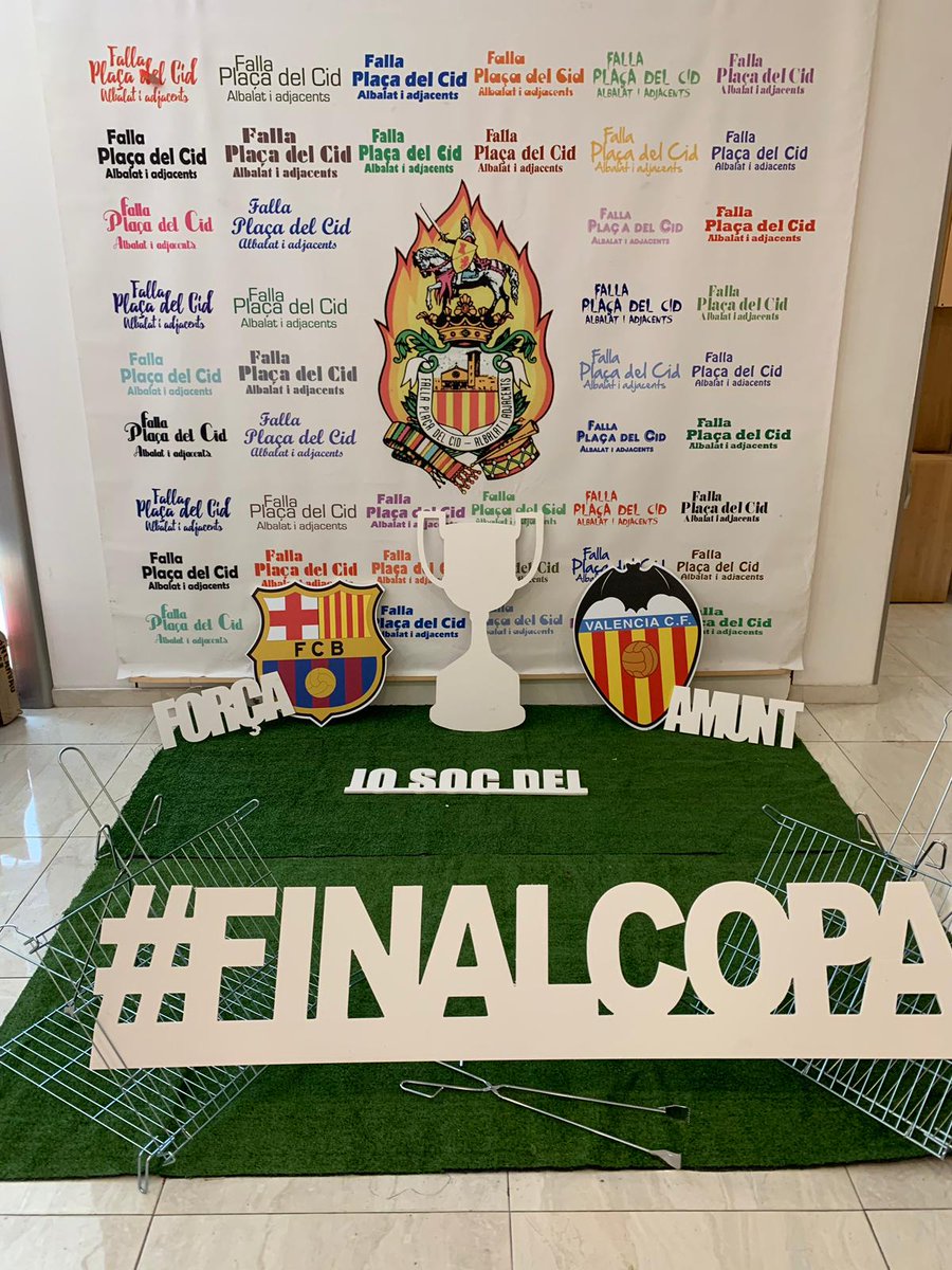 apuntesports's tweet image. ⚽️La falla Plaça del Cid (@falladelcid) d'Algemesí prepara el seu casal per a viure la #FinalCopa del #BarcelonaValència amb una torrada. 
#TotPerLaCopa