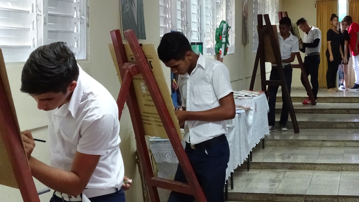 dpegranma's tweet photo. En #SeminarioProvincial2019 se presenta el tema La formación integral de los niños, adolescentes y jóvenes con la M. Sc. Odelaine Matos Oliva. https://t.co/7jOgUkZlK6