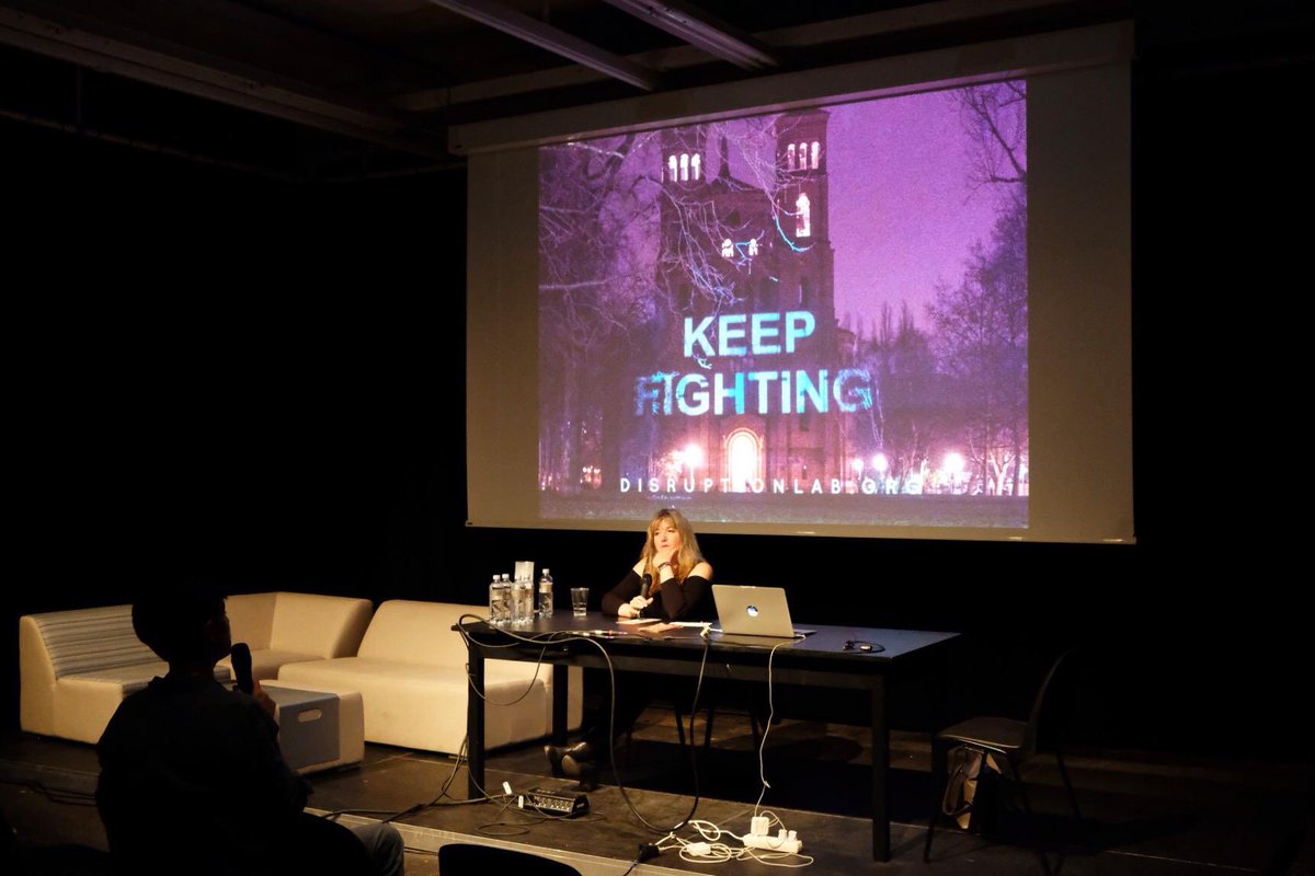 mappingfestival's tweet photo. // FORUM // Panel 2 "the future web" avec @Nathalie_Bach @romain_tardy, @aamonnz et @nicolasnova 🔮💻
📸: @the_NMH https://t.co/jZTQjPv1fc