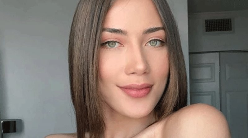 informe56rd's tweet photo. ¡Flaquita, hermosa y sensual! La foto de Georgina Mazzeo en bikini púrpura donde sale “demazzeao” divina. Info: https://t.co/J7btcpNBeT

#Noticias #GeorginaMazzeo #Divina #Informe56com https://t.co/Cdjw3BUjNH