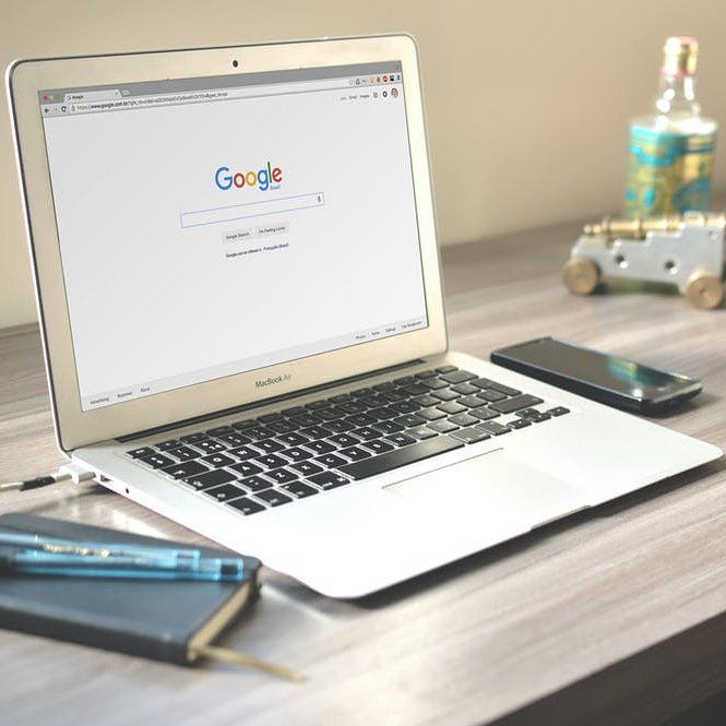 DigitalMadhur's tweet photo. Here's a great news for you from Google.⁣🤗
Now there will be no need to waste your storage space for food ordering apps ..⁣📲📲
Google is introducing a new feature of food ordering online right at your search results...⁣📱

#google #digitalmarketing #contentmarketing 
⁣ https://t.co/562iFRmTS9