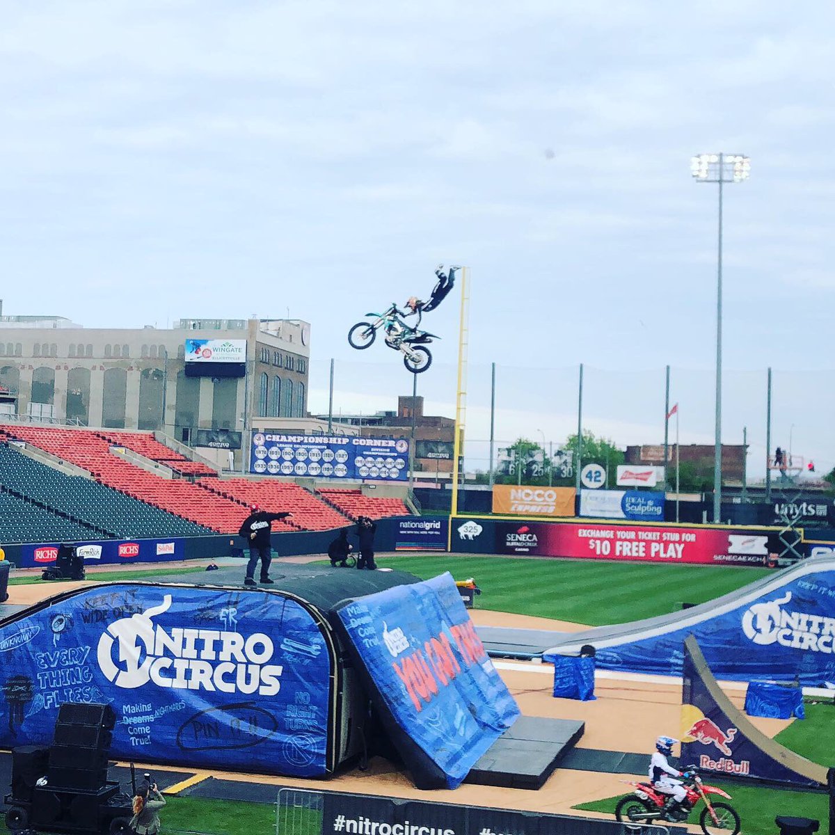 PFligger's tweet photo. #nitrocircus #fmx #gopro #dirtbike #bikes #motocross #pipe #downhill #mtb #actionsports #redbull #freestylemotocross #mx #actionsportsphotography #dirtbikes #enduro #dirtbikelife #fmxshow #dirtjump #mxlifestyle #usa @TravisPastrana @vickigolden423 https://t.co/OIoBkjrvXZ