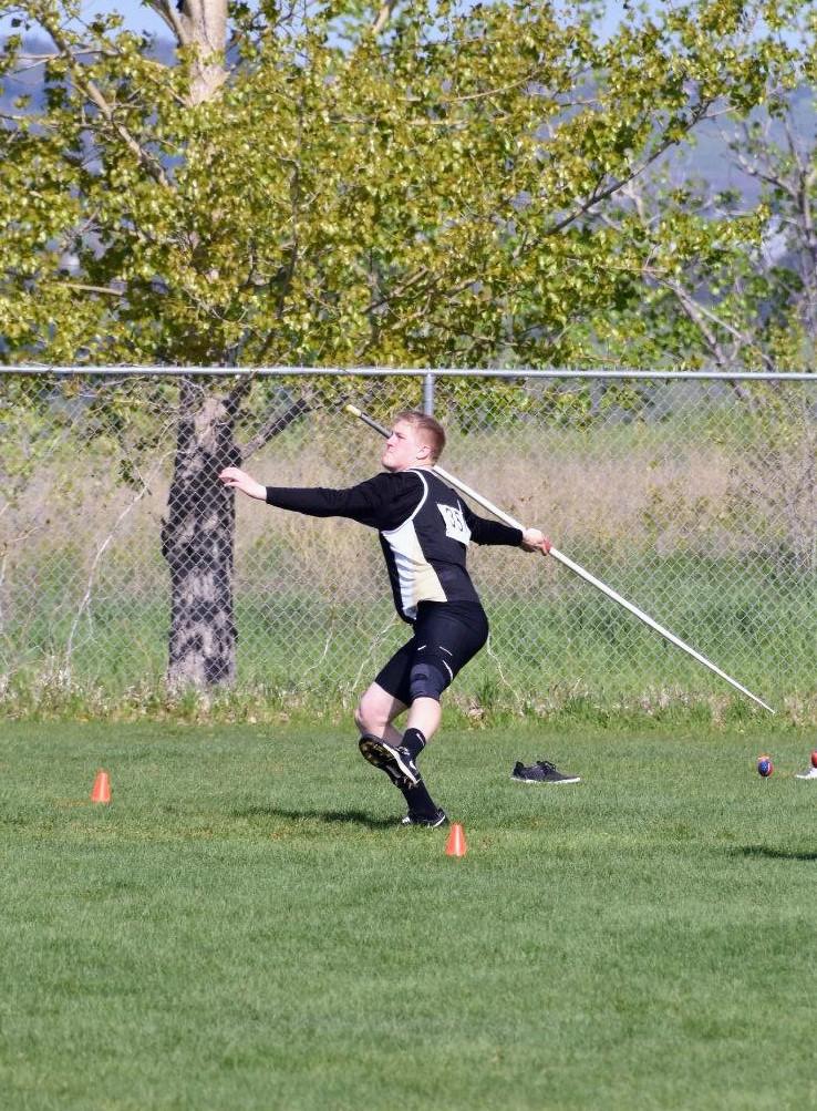 LHS_TandF's tweet photo. ⚡State Champion⚡

With a throw of 187-11 Matt Kraft is your ND Boys Class A Javelin Champion! https://t.co/uKxOjg6zjM