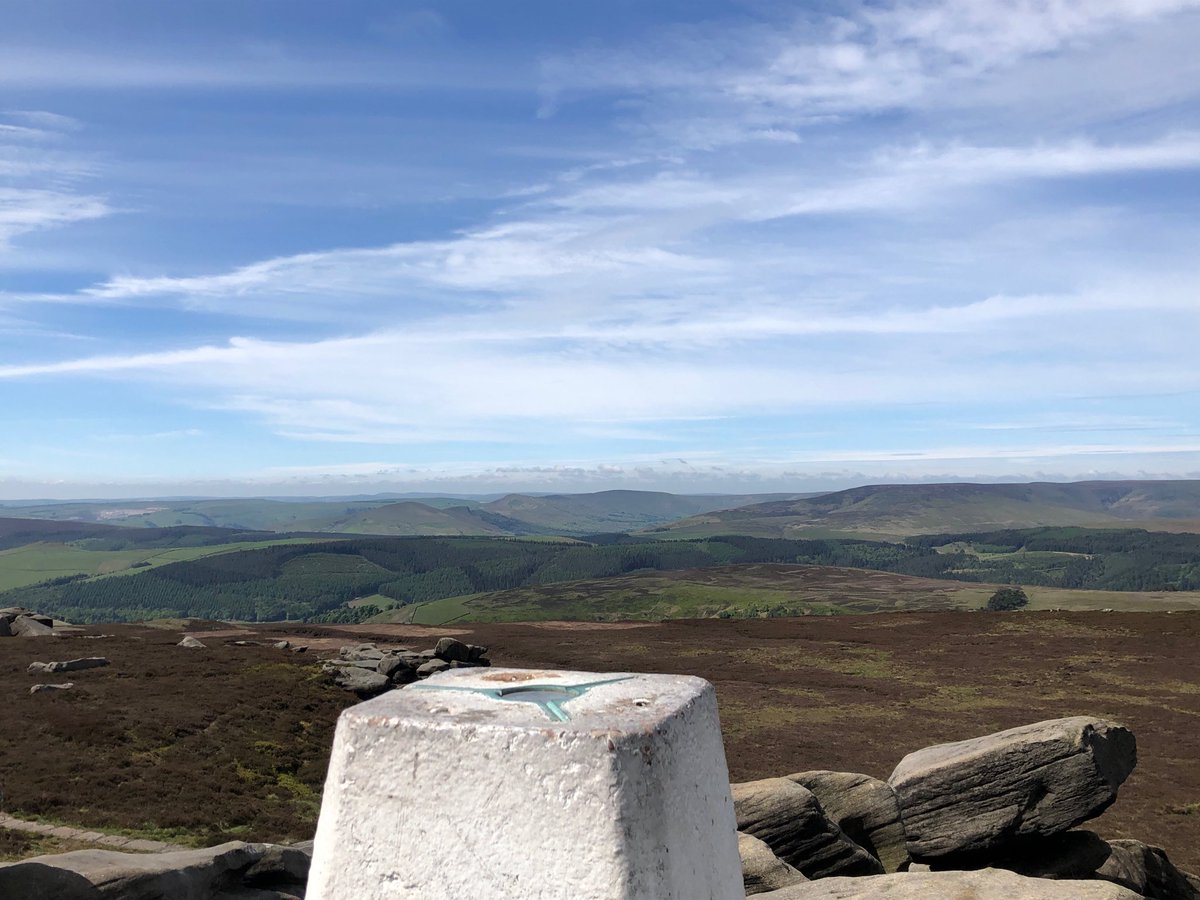 GlynCowlishaw's tweet photo. My first time on Derwent Edge today.  How have I not done this route before?  Stunning 360 views.  Discovered the story behind #lostlad as well.  There is always somewhere new to explore in the #uniquedistrict https://t.co/DzVRBitC36