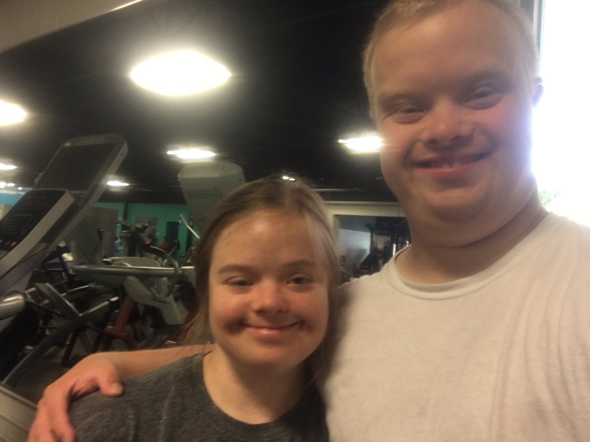 Sam71489075's tweet photo. Me and my dearest beautiful gorgeous girlfriend are working out together Sam and Val https://t.co/4RRnBAEz4G