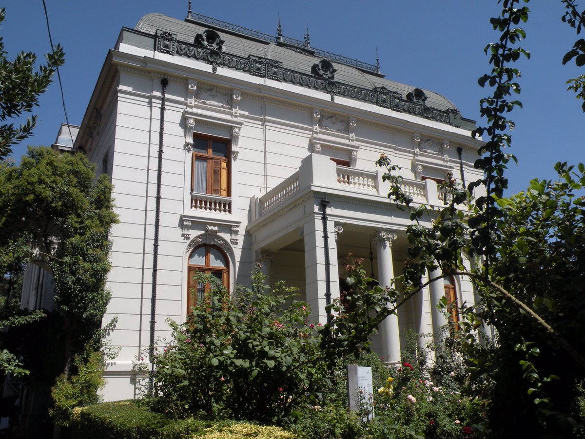 chilecont's tweet photo. Hoy y mañana, la sede del Consejo Nacional del Colegio de Contadores de Chile, el antiguo Palacio Astoreca, será nuevamente parte de la ruta del #DíadelPatrimonio2019. Visítennos en Dieciocho 121 hasta las 15 horas. ¡Los esperamos! https://t.co/s8zg5Og7op