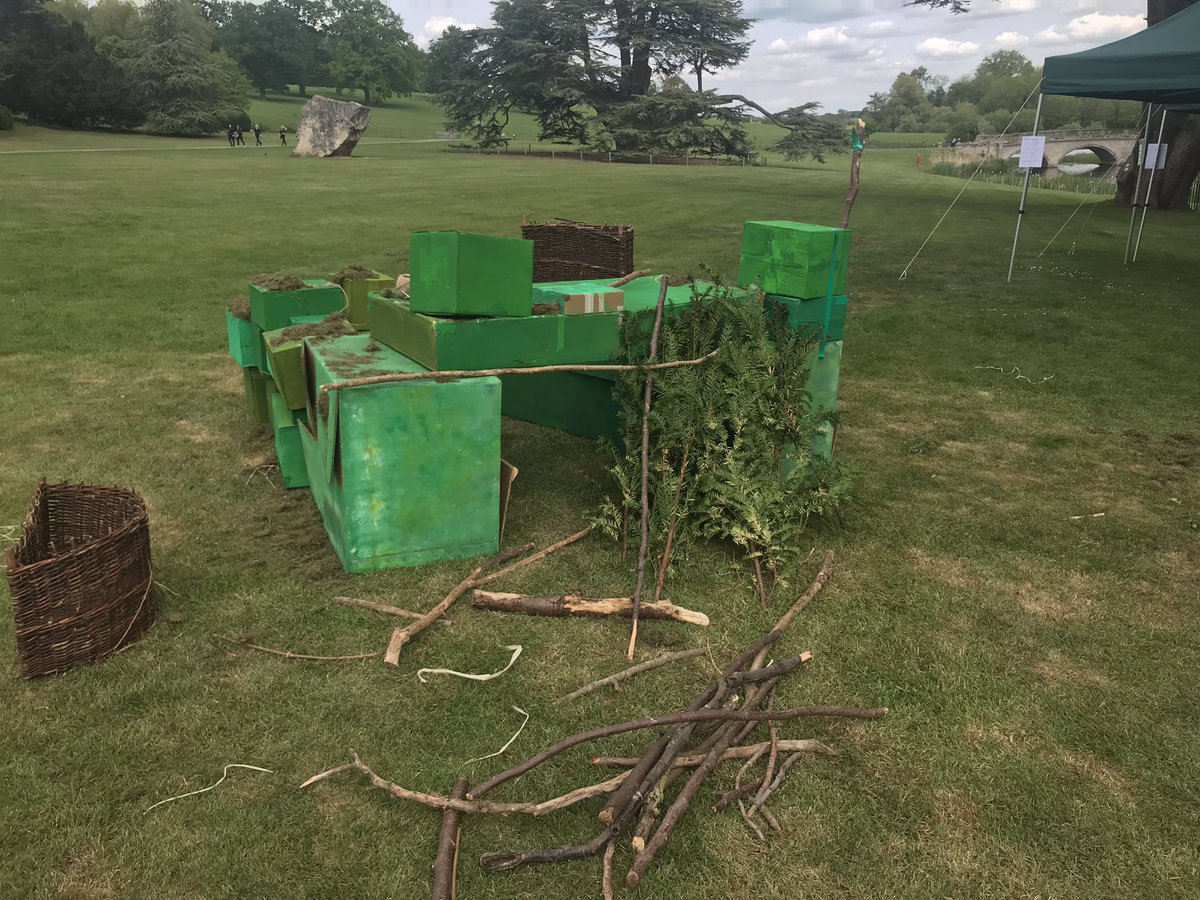 JessicaHartsho5's tweet photo. Green Dwellings were created with lots imagination today. Who might have lived here? @ComptonVerney #greendwelling #ecomaking @kidsinmuseums https://t.co/3a3zePBqPb