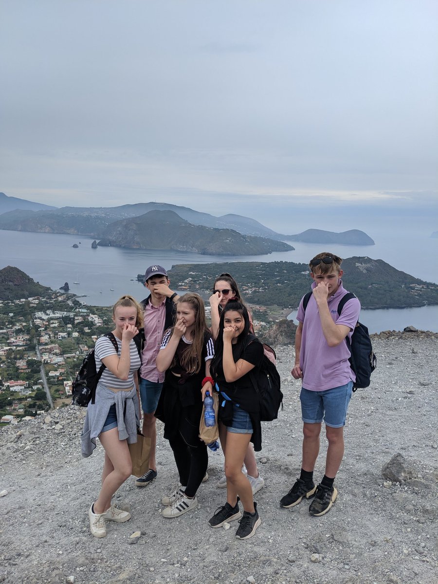 TMB_School's tweet image. This morning we got the ferry to Vulcank and walked up to the Crater to take in the views and sulphur! 🤢 #Sicily2019