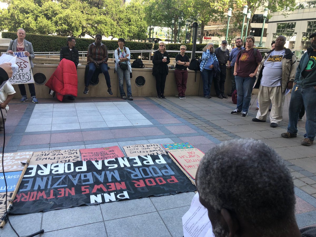 PovertySkola's tweet photo. Friday-occupied Ohlone/Lisjen (Sf/Oakland) housed peeps stood with unhoused to say”Stop SweepingOurUnhoused Neighbors”&mplement real solutions 2Homelessness #Homefulness #povertyScholarship-love to @DSA_SF @SURJSF @TheCoalitionSF @poormagazine https://t.co/o65HzSzccb