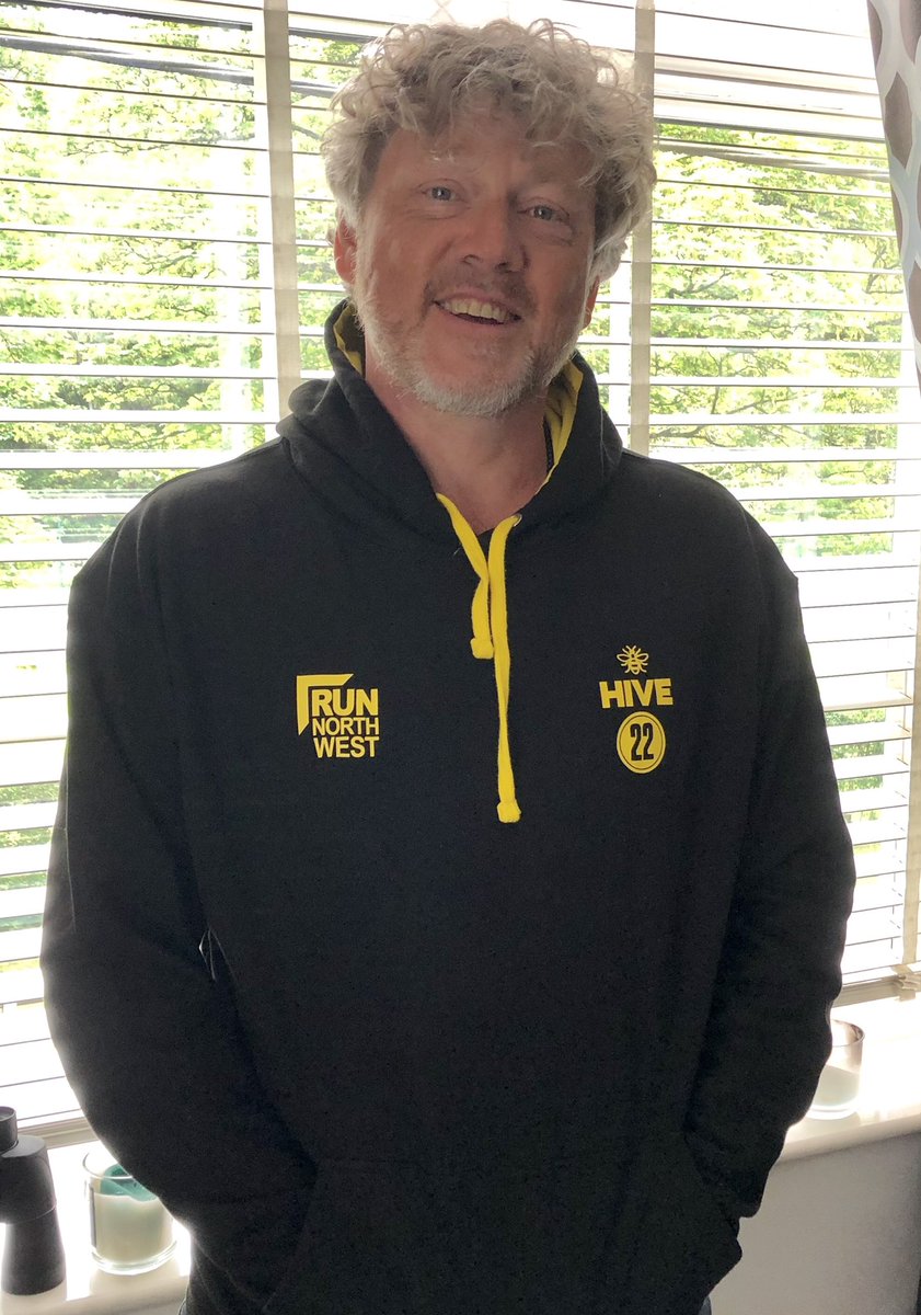 JoepopProds's tweet photo. Thank you to @Hive22Running for the hoodie . Will be wearing it on my runs. @aaronlp1 #22ForThe22 https://t.co/IOfGHzEUYt