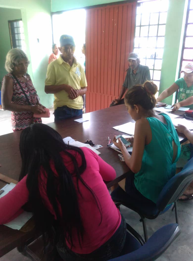 FsmMonagas's tweet photo. Registro #ChambaMayor Fortaleciendo las Misiones Orientadas por Nuestro @NicolasMaduro y Nuestra Gob. @yelitzePSUV_ de la Mano con la @FsmMonagas desde la Parroquia la Pica.
@DrodriguezVen, @psuvaristobulo, @dcabellor, @MariaVallenil15, @VTVcanal8. https://t.co/pRZ5gX5aaX