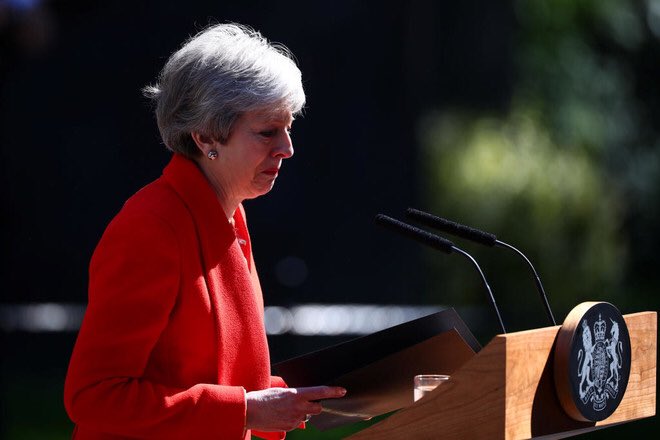 KSA24FR's tweet photo. #lsa24Teresa May annonce qu'elle démissionnera du leadership du Parti conservateur le 7 du mois prochain #france #paris https://t.co/NbO5xarUeq