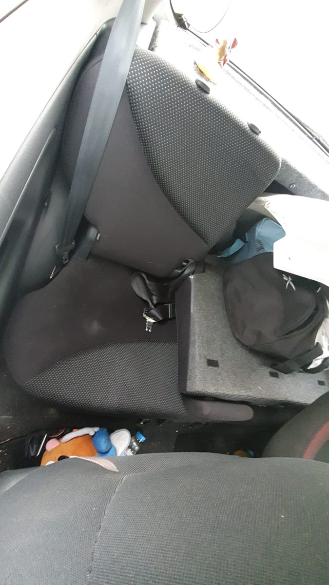 brettiusmaximus's tweet photo. So after @BTCC at thruxton,went got a bumper,got @ASuttonRacing to sign it,fun putting in car plus loads space on journey home. Finally up on brothers wall! @PaulONeill29 https://t.co/4bYZnet1LY