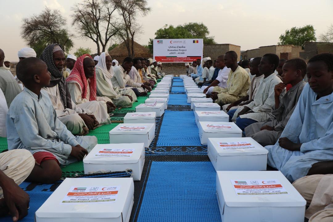 UAEEMBASSYTCHAD's tweet photo. تستمر حملة إفطار صائم اليومية التي تقيمها سفارة الدولة لدى جمورية تشاد طيلة شهر رمضان المبارك بتبرع من سمو الشيخة لطيفة بنت محمد بن راشد آل مكتوم حرم ولي عهد الفجيرة حفظها الله. https://t.co/HHwHLrHPDw