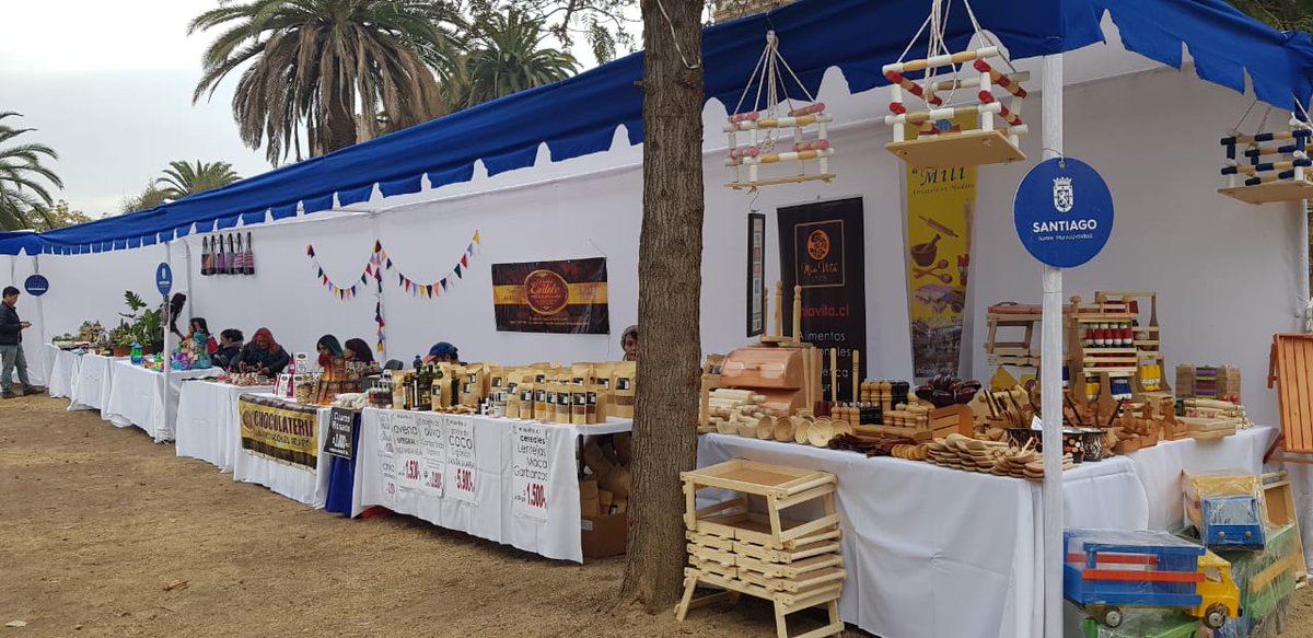 Muni_Stgo's tweet photo. #DíadelPatrimonio: ¡Te abrimos las puertas del ex Asilo Hermanitas de los Pobres! Hoy y mañana de 10h a 17h, con recorridos, patio de comida, feria de artesania y conversatorios con artistas. Uno de ellos es Juan Enrique Plaza Vera, dibujante de @RealCondorito y revista #Trauko. https://t.co/XeIeX7pklR