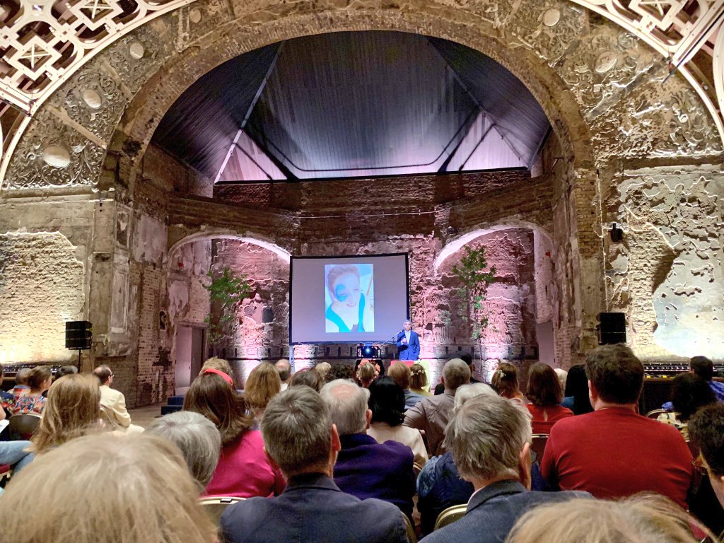 SadiqKhan's tweet photo. "Life is either a daring adventure, or it is nothing" - this Frida Kahlo quote perfectly sums up the way Sam Heath lived her life.

Good to join friends from across London at @battersea_arts to celebrate the life of environmentalist, campaigner - and our dear friend, Sam. https://t.co/5sqXkaAcfC