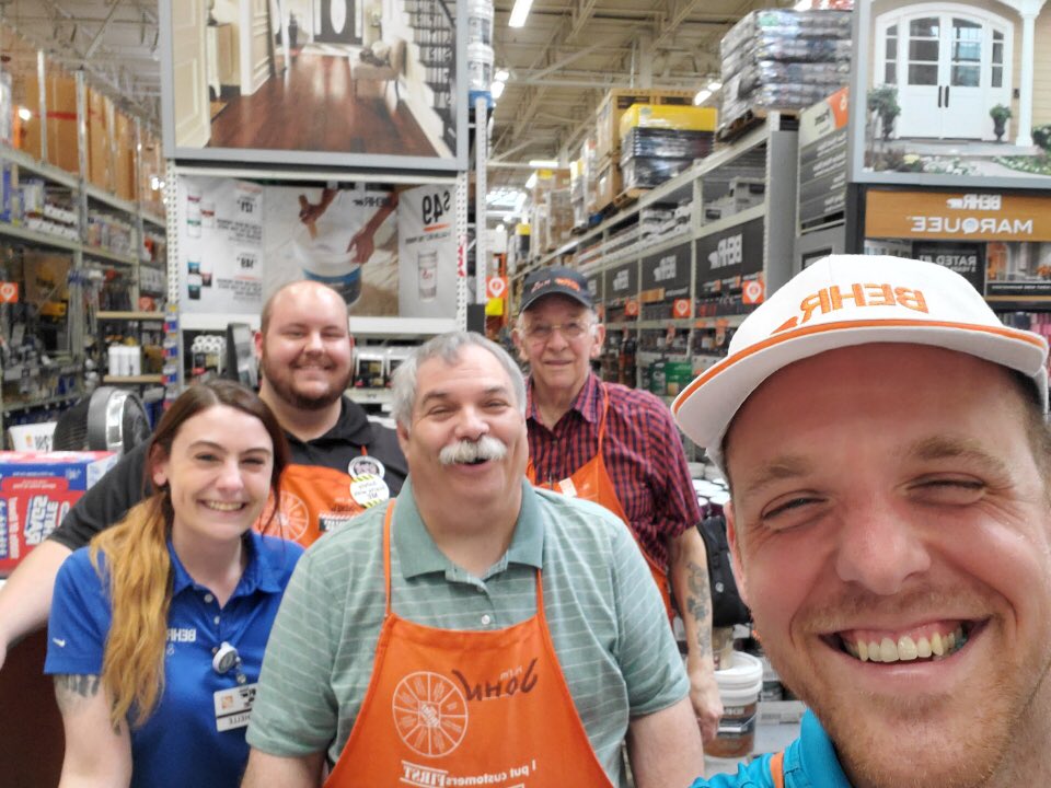 MichelleBryden6's tweet photo. Such a fun Saturday in Pittsfield! Thank you so much @ARuler2683 for the partnership we have. Also shout out to Justin with a nice 25gallon paint sale ! Thank you team #2683 for all that you do to help out our customers! #PittsfieldPride  #Behr @PittsfieldPride @Tonyf309Tony https://t.co/8o546fRziU