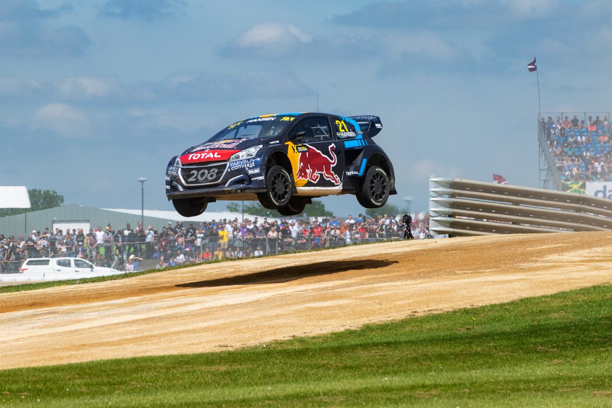 Timmy_Hansen's tweet image. Perfect start to the weekend! P1 in Q1 &amp;amp; in Q2 😃 Great atmosphere too here at #SilverstoneRX #SpeedMachine. Tonight I’ll celebrate with a burger from the food festival area. 🍔🍟🥳 #WorldRX

📸 @Jaanus_Ree / Red Bull Content Pool