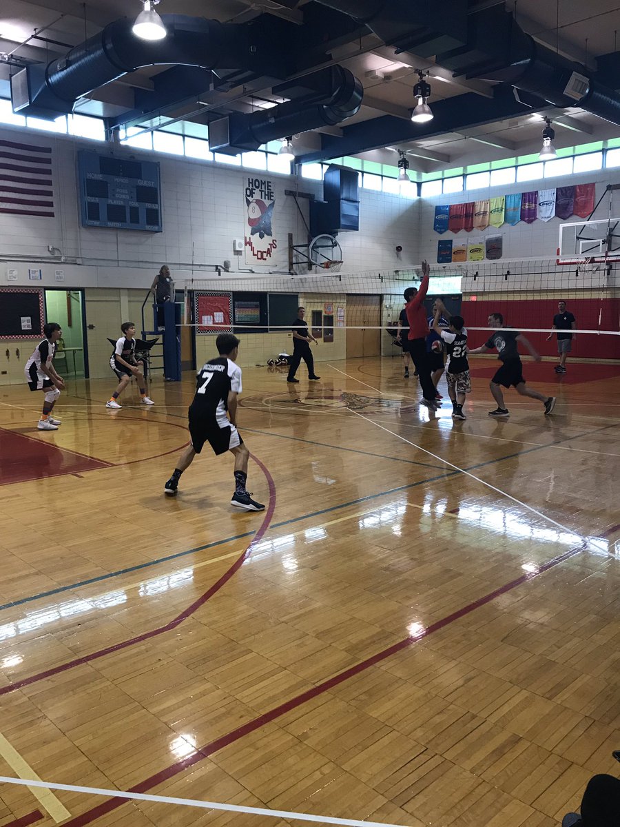 SpringmanMiddle's tweet image. Great job to Ms. Iannotti on putting together the annual Springman vs. Glenview Fire Depatment volleyball fundraiser to support the Gelfand Fund. #WeAreD34 #ROAR34