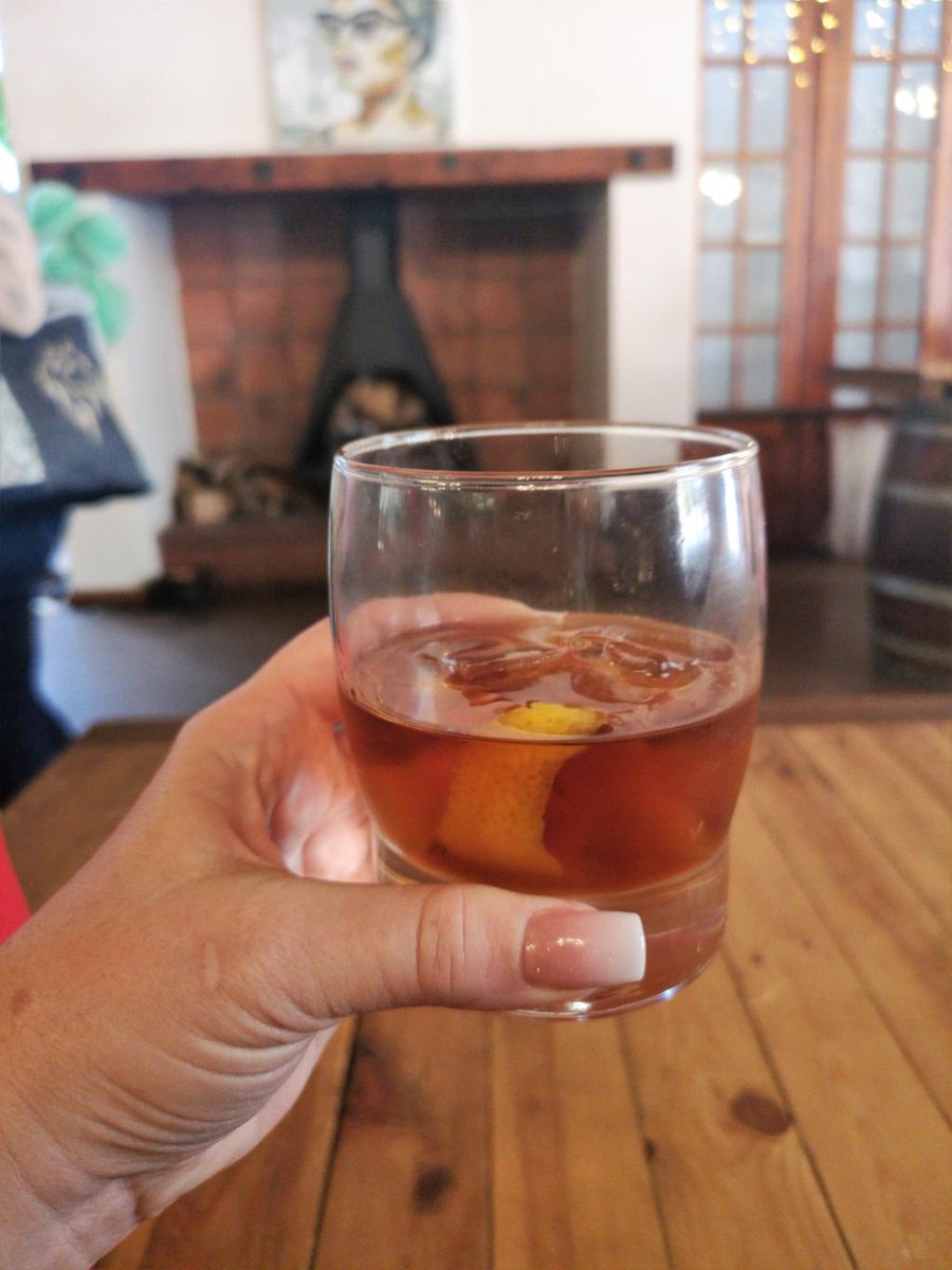 Boozy_Foodie's tweet photo. This must've been my favourite new find at today's #CraftRumFest at @KleinkaapHotel. Relatively new in the country, Diplomático rum from Venezuela. The best old fashioned cocktail! #diplomatico #craftrum2019 #craftrum #rumsipping #rumtasting #diplomaticorum @DiplomaticoRum https://t.co/pKgZHzPLzd