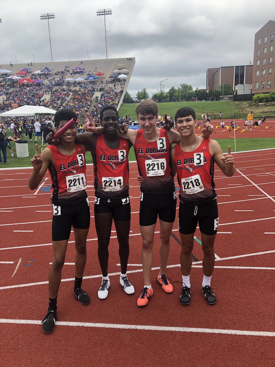 TrackInKansas's tweet photo. 🏆STATE CHAMPION🏆 

4A Boys 4x800 relay  —  EL DORADO (Kemboi, Price, Ashini , Wittum) with a time of 8:15.63 https://t.co/NGEAkp9Hxv