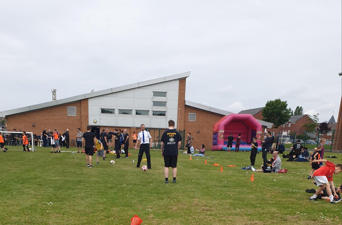 MerPolAdmiralSt's tweet image. Thank you @blueangelcic  for inviting us to your event at Childwall Sports College. #MPCommunityFirst #JoinATeamNotAGang