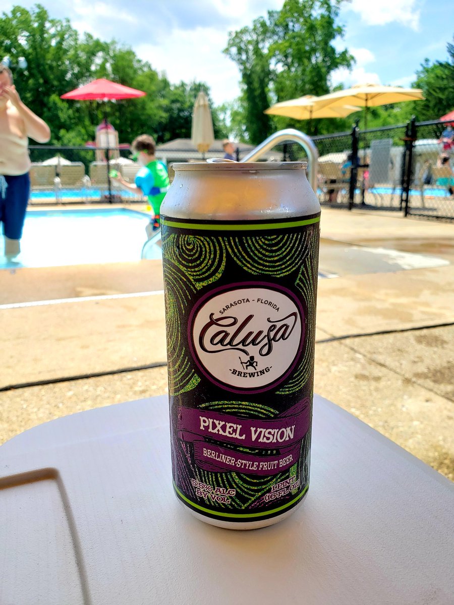 bcmu03's tweet photo. #pixelvision @CalusaBrewing @ahstclub #midmajority https://t.co/qcMJP6OToQ