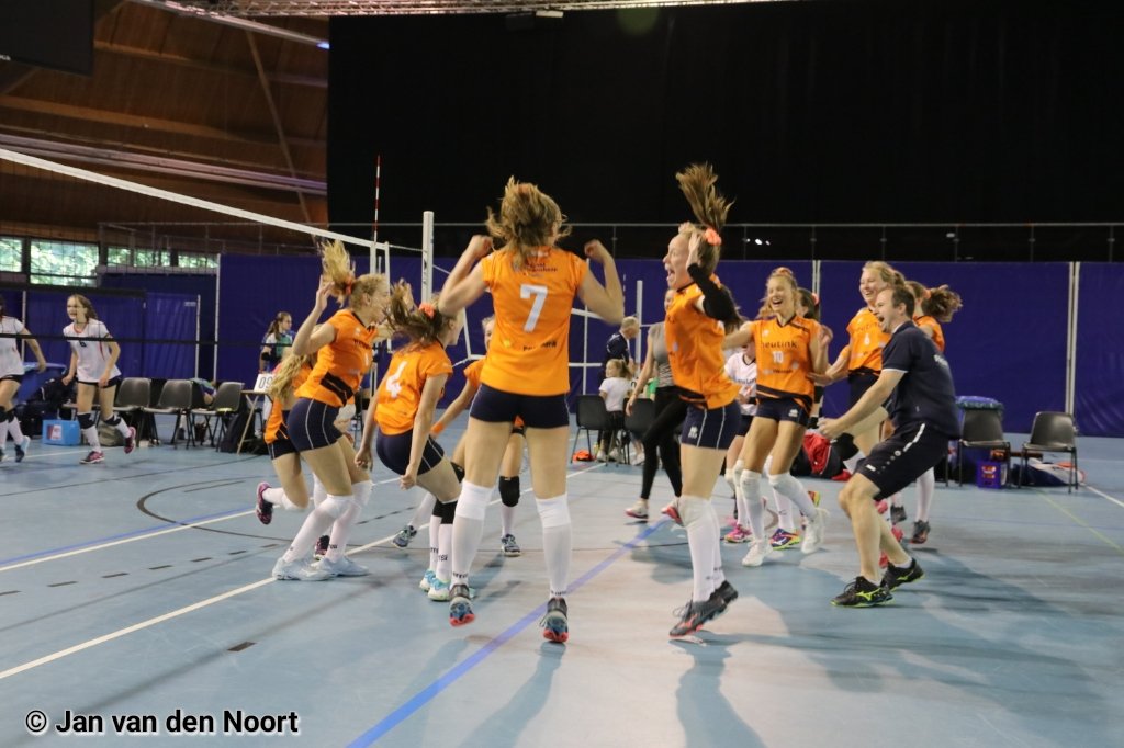 NGJK
RIVO MC1 DOL VAN VREUDE NA WEER EEN NEDERLANDSE TITEL.TOPPERS