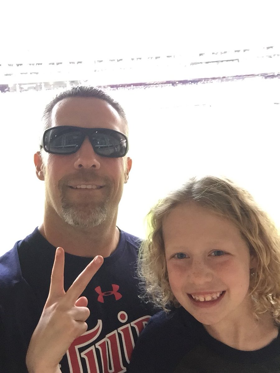 keenannick99's tweet photo. #twinspics https://t.co/hU2j9FQQUD