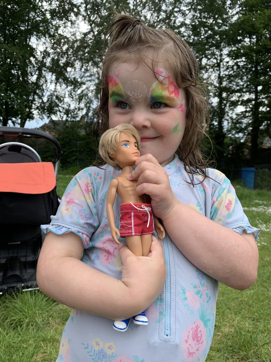 GoldCampRobot's tweet photo. Darcy over the moon to find a @joesimmo10 doll! #CarryBall #ComeOnTheLads https://t.co/xFVtrw2oi1