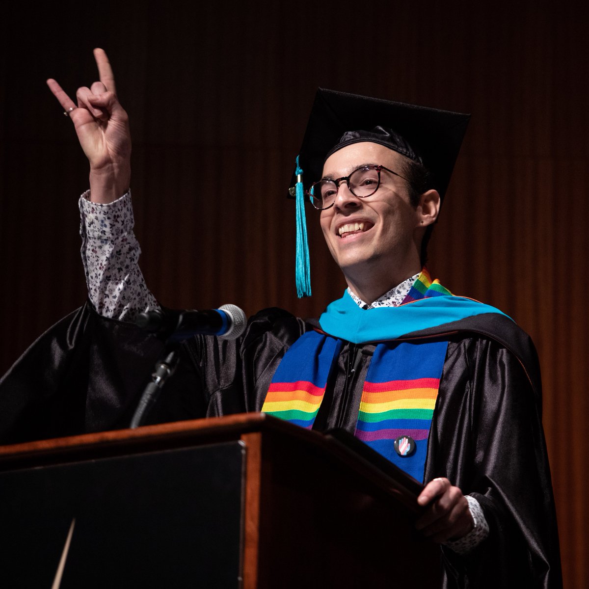 TheLBJSchool's tweet image. Hook 'em! @doubleWaynebow with @thelbjschool Dean Angela Evans. Way to go, grads! We are so proud of all of you. #LBJGrad19 #UTGrad19