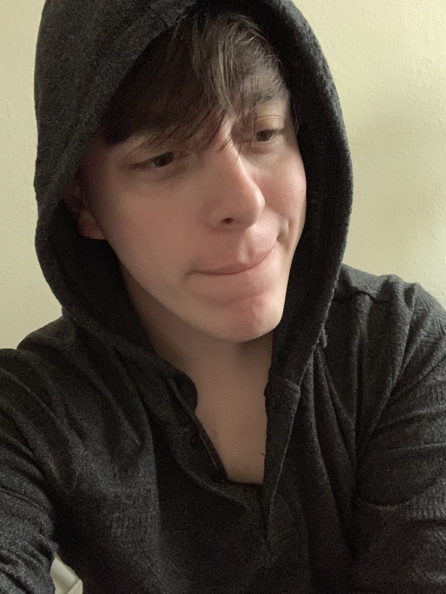 ThomasSanders's tweet photo. I was taking selfies, having a lazy day, but you can see here the moment I realized I had plans I forgot about. https://t.co/3eDa1gnxwR