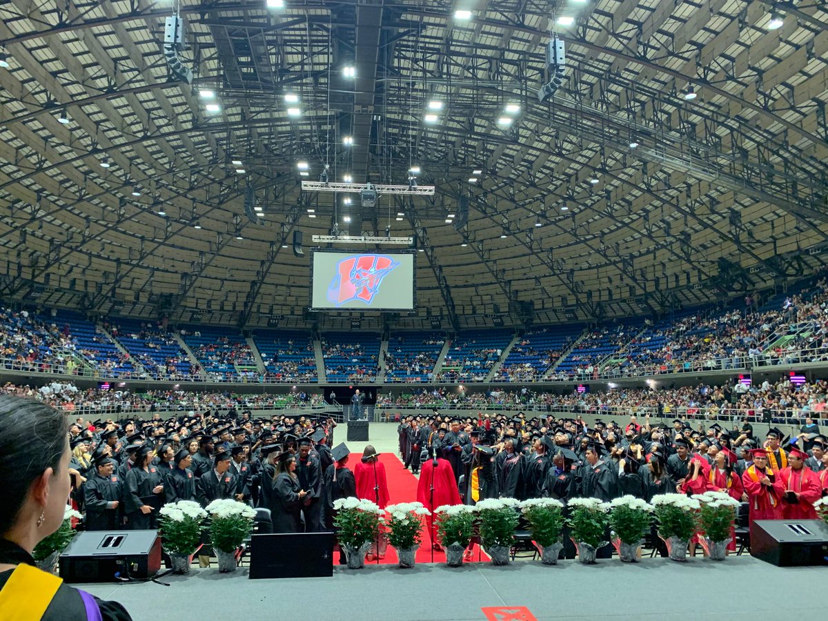 MGarcia_JISD's tweet photo. Karen Wagner Graduation 🎓 Congratulations Class of 2019❤️#JISDCounseling https://t.co/WQkQt4sDUQ