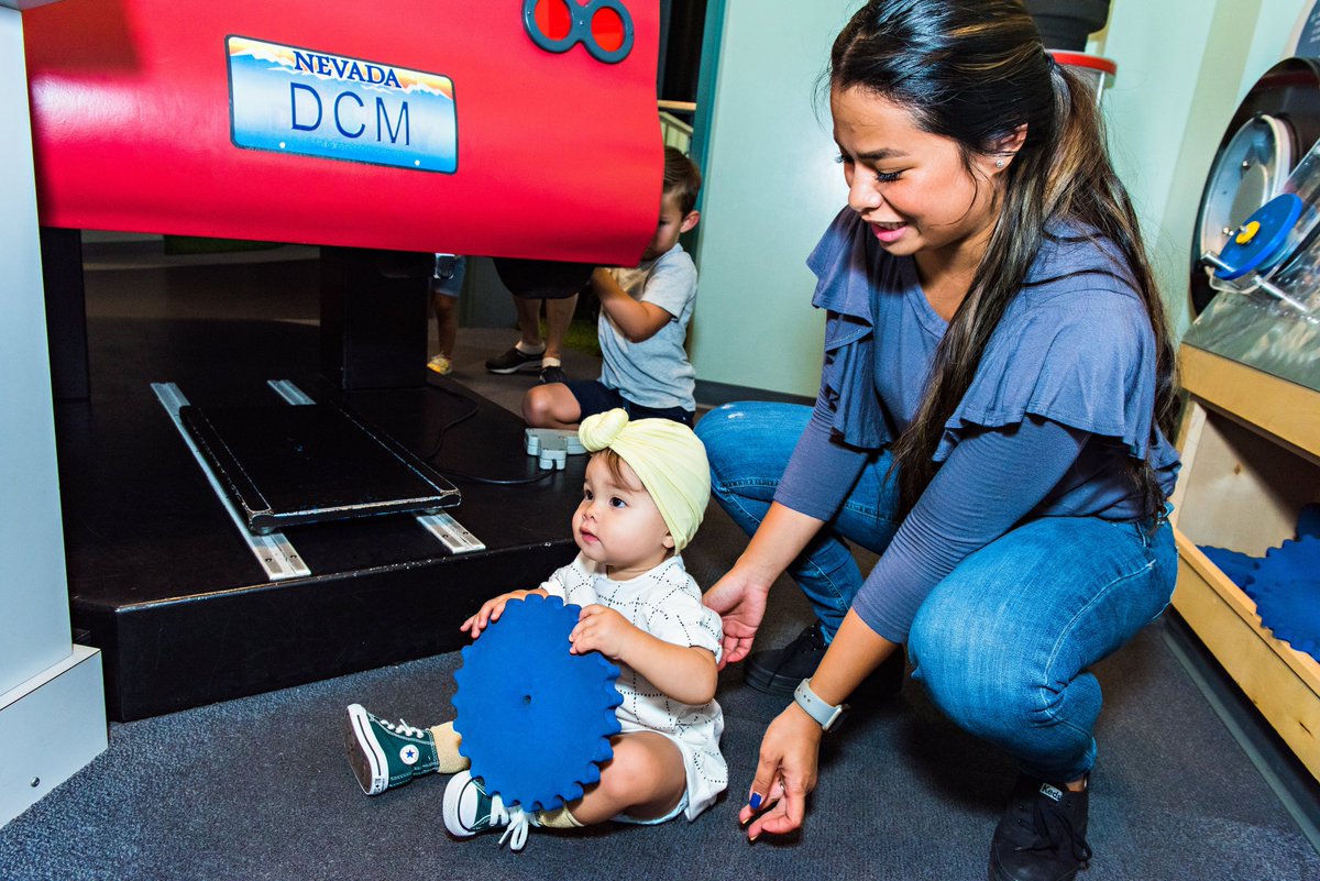 DiscoveryLV's tweet photo. Beep beep! 🚗 Fun coming through, brought to you by @SubaruLasVegas! https://t.co/OXULToKQIB