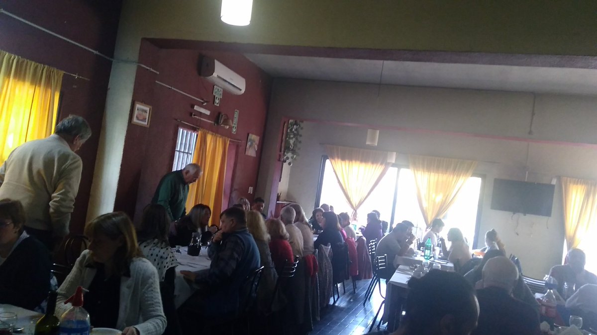 analaclara's tweet photo. Se los dije.
#Cantineando  con los críos
Viva la patria! https://t.co/Cq6aHio0Ew