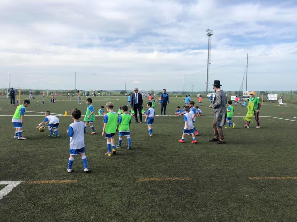 📌 Termina questa giornata di incursioni per la preview del Festival #OpenPlayfulSpace. Ci siamo divertiti tantissimo con i numerosi bambini presenti: vi ricordiamo dal 29 maggio al 2 giugno sarà possibile provare le nostre varie discipline! 😃

#Matera2019 #OpenFuture 👍🏼