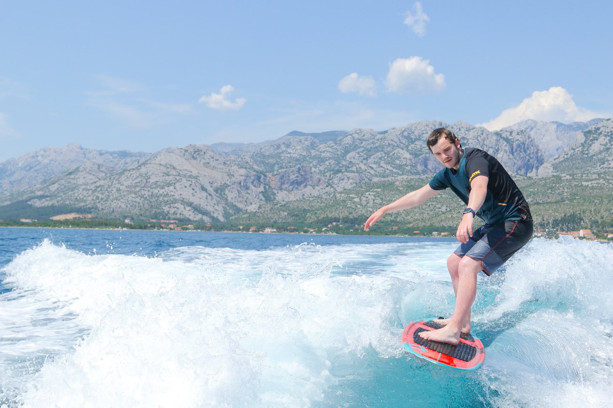 ImmyPhotography's tweet photo. Surf into the bank holiday weekend #relaxashardasyoulike #captureevery https://t.co/AtHf1yVkyf
