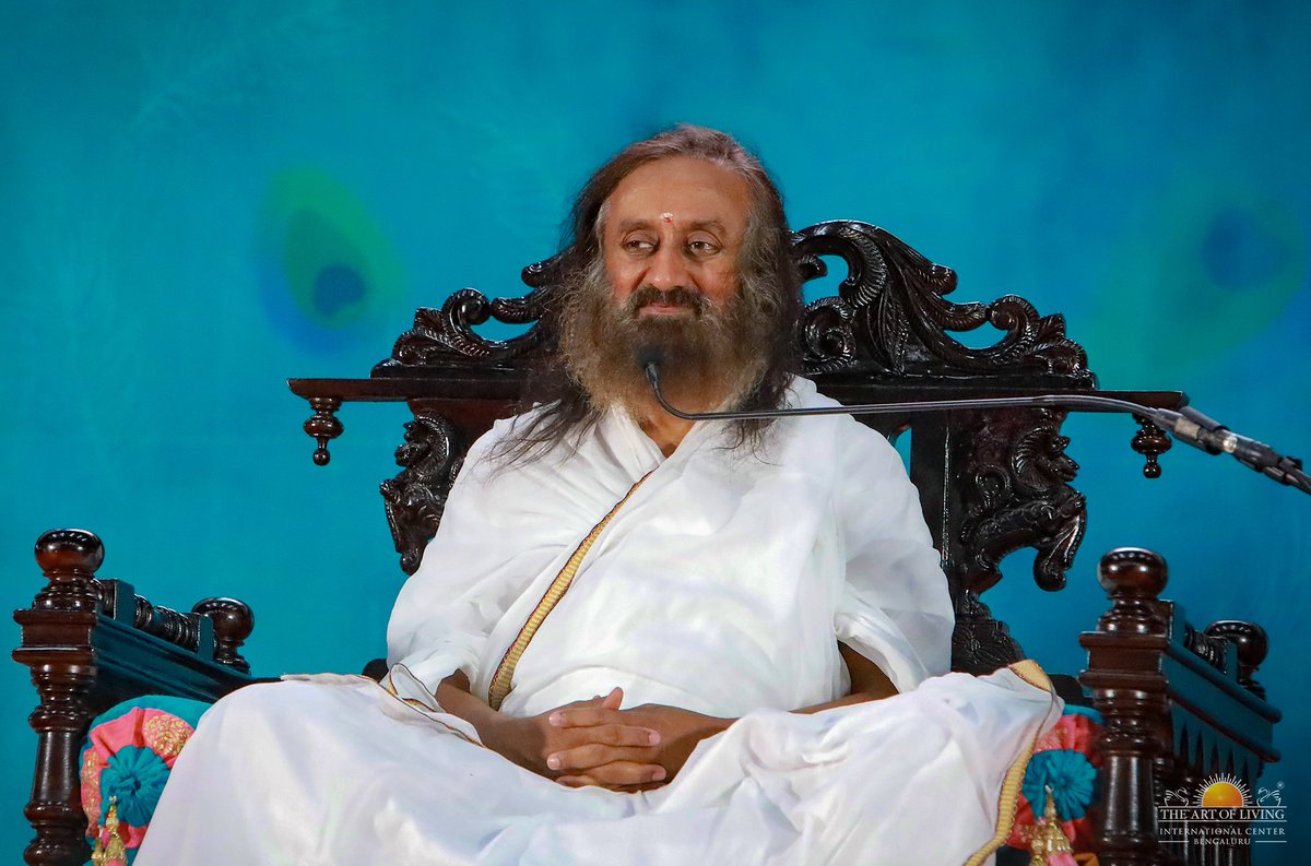 ArtofLivingIC's tweet photo. Peace between nations is possible when communities are peaceful, religions are at peace with each other, families are at peace &amp; the root of all these is individual peace, inner peace. - Gurudev @SriSri | #VoiceofAfrica https://t.co/QghOiFFc5E
