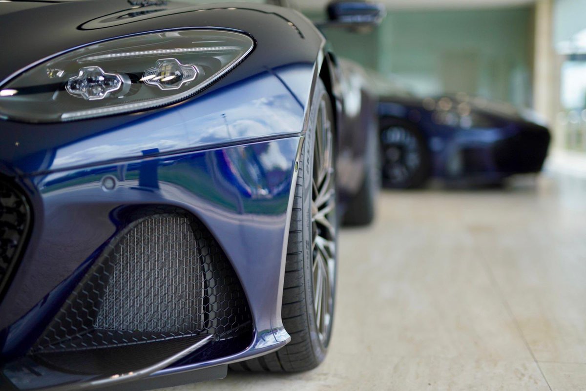 The #AstonMartin #DBSSuperleggeraVolante was on display in our Cheltenham showroom today. Breathtakingly beautiful and powered by a 5.2-litre engine, this is Aston Martin’s fastest ever convertible model, with a top speed of 211mph. What a way to travel on a sunny day☀️😍!