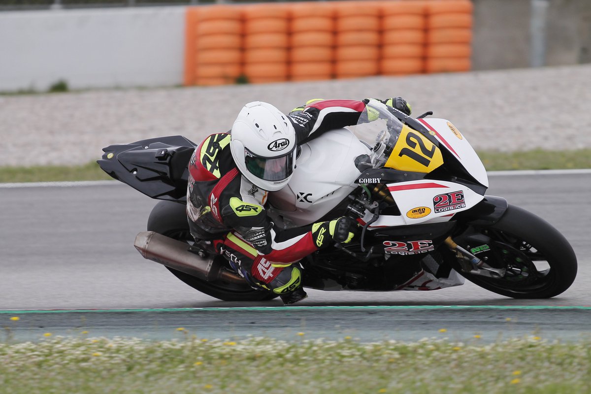 tech_xc's tweet photo. Además, competiremos en:

➡️ Moto4: Uriel Hidalgo arranca 11º y Angelo Tagliarini 31º (12:00 h)
➡️ SBK: Christopher Gobbi saldrá 15º (14:00 h)
➡️ PreMoto3: Jonathan Finn (8º), Alessandro Zanca (12º) y Luca Gualandri (19º) (15:00 h) https://t.co/inLFD4McsW