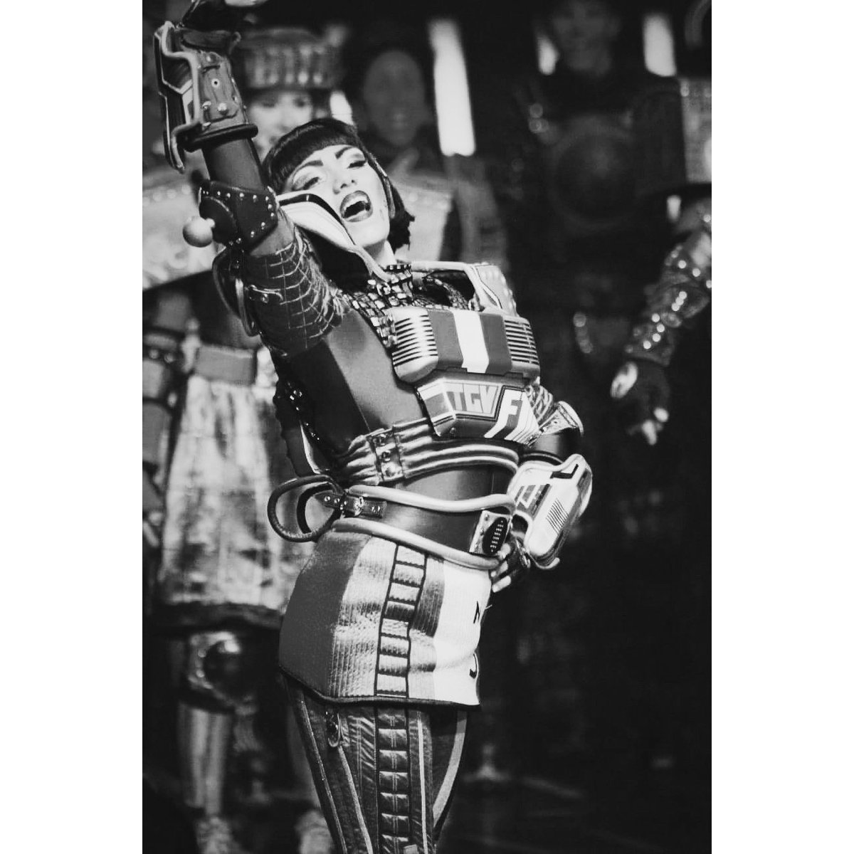 GemmaCorinneArc's tweet image. And that’s me done auf der Bühne. Caught those feels one last time. Thank you Starlight Express. And thank you dampfloks. I love you. Finishing on a track I thought I’d never play/survive. Lads. Non, je ne regrette rien. 🇫🇷💪🏼🚂🏊🏼‍♀️ #stexinside #swinglife #engine #swengine #lads