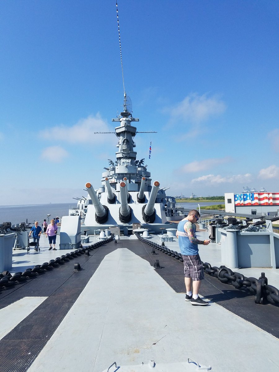 AnnaKitty's tweet photo. Greetings @joncampling from aboard the USS Alabama! https://t.co/IFSUbY8KQN