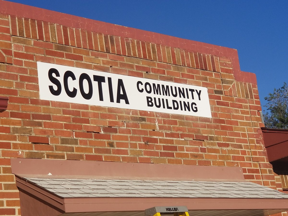 ScotiaNebraska's tweet photo. Thru a donation by John Belke the old sign at the Community Building has been restored! Thank you to the Scotia Service Club for making it happen!! @kriewald_steve https://t.co/81NXDbTrhA