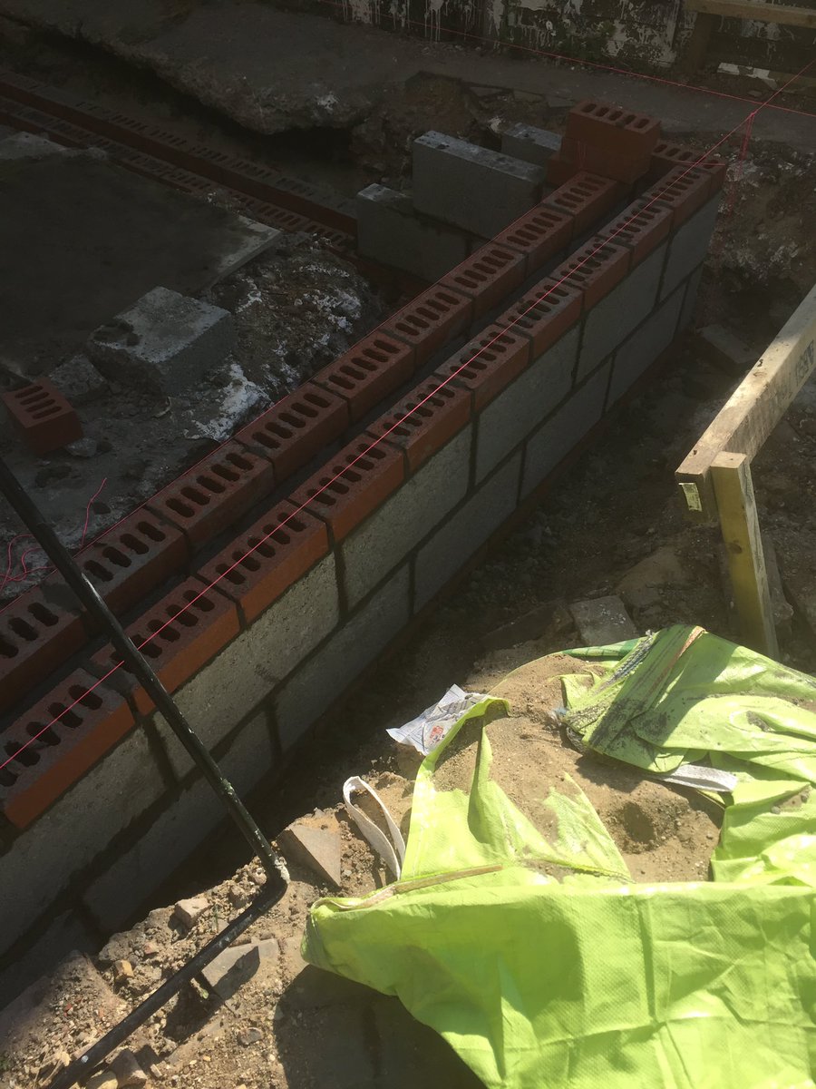 WillsBuilder's tweet photo. Building block work up to DPC level. excavating and concreting oversite. https://t.co/WKotjtJSRb