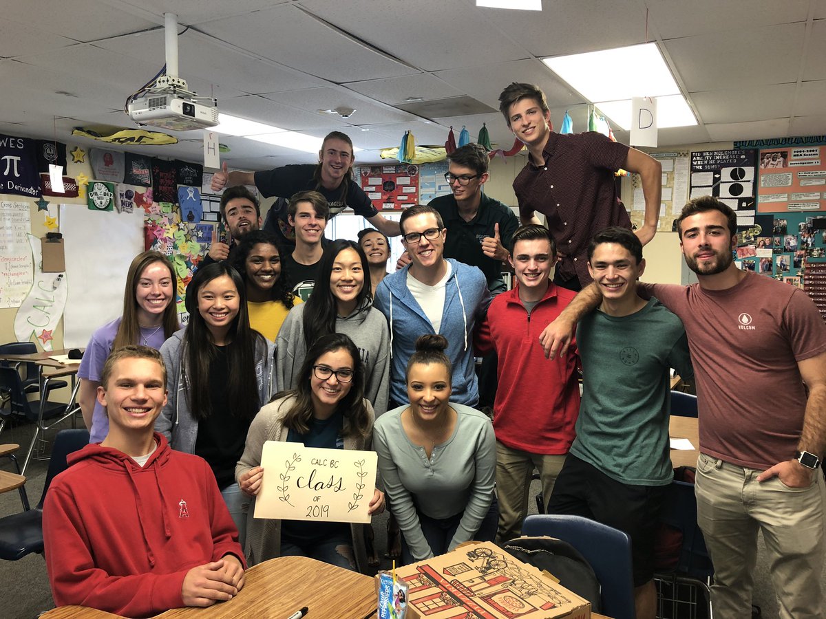 tim_wes's tweet photo. BC Pizza Party :) love this group! https://t.co/H1neuYfIT2