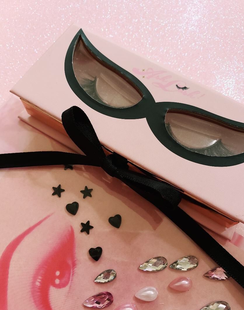 AshLashOfficial's tweet photo. Bad Girl Lashes + black beauty marks are goals☆🖤☆🖤

Buy 2 #falselashes &amp; get FREE AESTHETIC Angel Tears w/ code CRY30 @ checkout! 
SHOP NOW: https://t.co/6aDr6ks7Et

#makeup #beauty #lash #beautiful #fashion #makeupartist #mua #lashlove #lashgoals https://t.co/eSHl8S9LSu