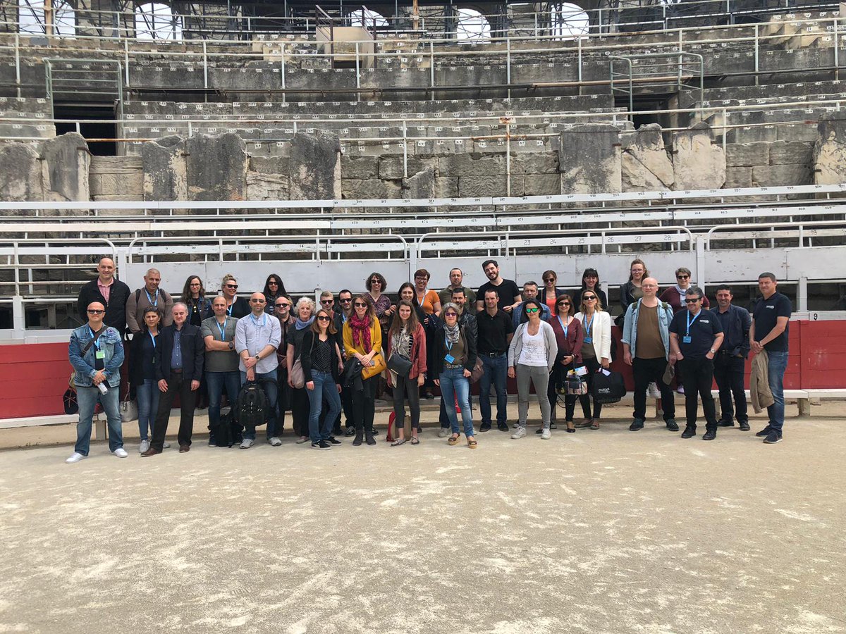 sbesson04's tweet photo. [#Rescom2019]

Les @PompiersFR et #SDIS bien représentés au 19e @rescomSP à #Arles 

Confiant en la capacité des #RESCOM à valoriser l'action des 280 000 #pompiers , agents, jeunes et anciens de notre corporation

Mais avant tout heureux de ces échanges et moments passés
 
📽🚒📸 https://t.co/Q9qJ6aIt6n