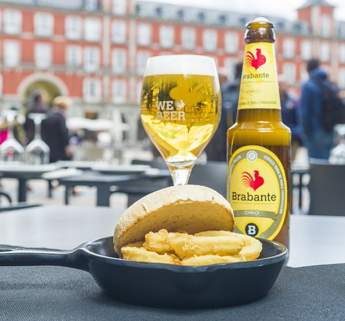 restdcorazon's tweet photo. ¡Cómo nos gustan 🙌 los sábados con sabor 👄 a Calamares! En #DCorazon procuramos disfrutar 😊 de todos nuestros días llenándolos de sabor 😋, variedad 📋 y tradición. 😌 ¡Venid a descubrir 🔎 el sabor de un clásico acompañado de una #Brabante bien fresquita! 🍺 https://t.co/jMC1cTdkyS
