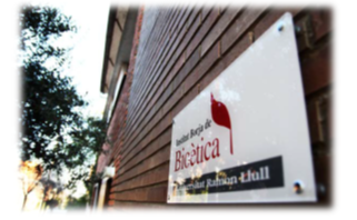 montse_esquerda's tweet photo. Última sesión presencial de la 12a Edición del Master Universitario en #Bioetica @IBBioetica @uramonllull , con debate y reflexión de #BernabeRobles.
2 cursos intensos. Ya en la recta final y pensando en los TFMs, muy pronto sereis "maestros de Bioética"! Ánimos!!! https://t.co/Vxq4UDOS0U